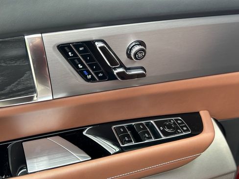 New 2026 Cadillac Vistiq Platinum image 18