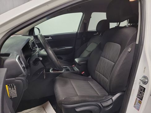 Used 2019 Kia Sportage LX image 14