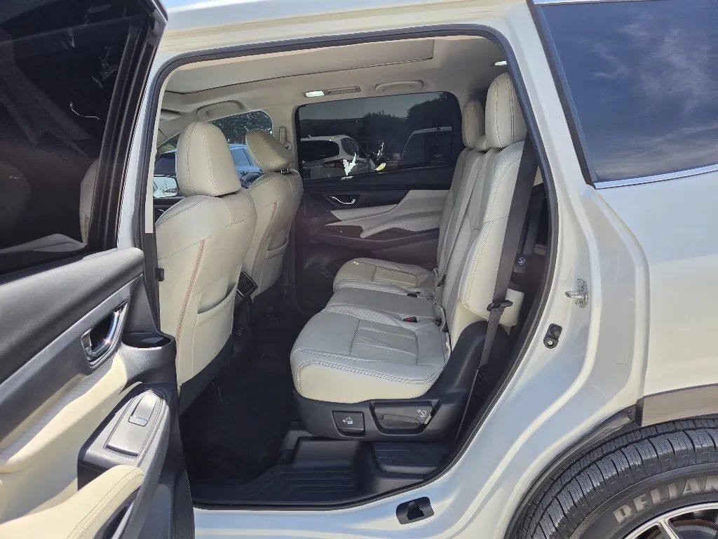 Used 2020 Subaru Ascent Premium w/ Sport Package AWD/4WD image 16