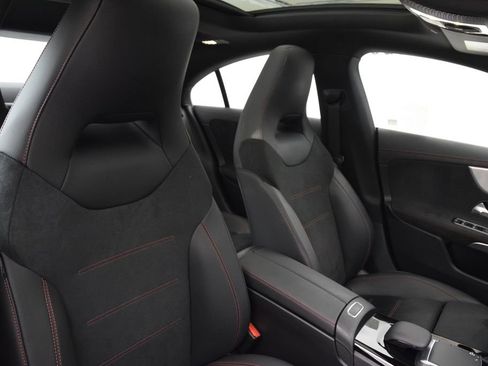 Certified 2023 Mercedes-Benz CLA 250 image 17