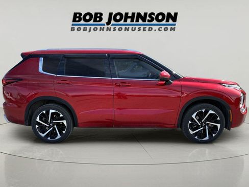 Used 2023 Mitsubishi Outlander SEL AWD/4WD image 2