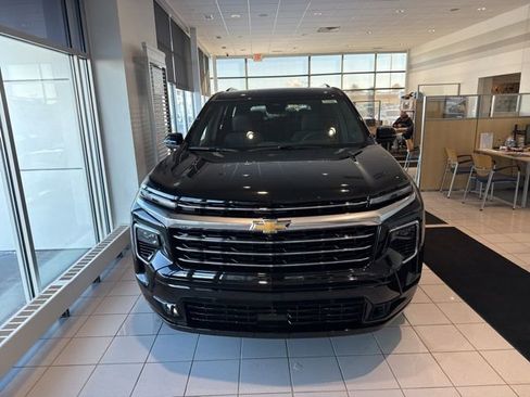 New 2026 Chevrolet Traverse High Country FWD image 2