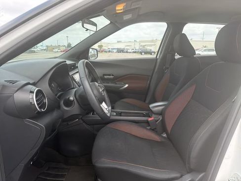 Used 2024 Nissan Kicks SR FWD image 9