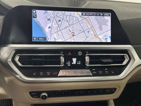 Used 2022 BMW 430i xDrive Convertible w/ Convenience Package AWD/4WD image 21