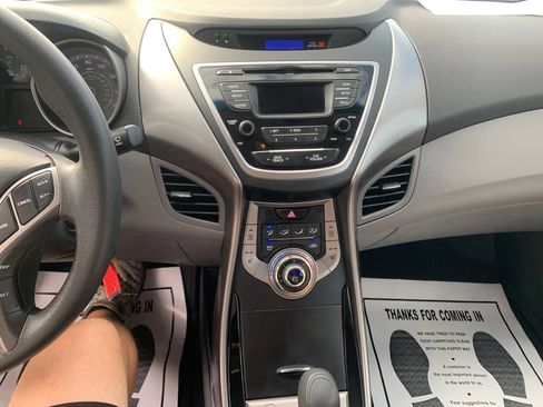 Used 2013 Hyundai Elantra GLS w/ Preferred Pkg FWD image 11