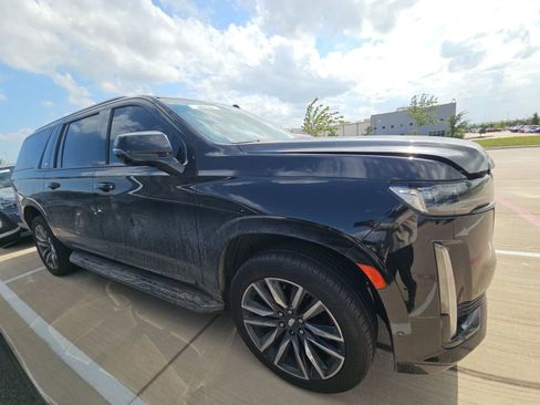 Used 2021 Cadillac Escalade ESV Sport AWD/4WD image 4