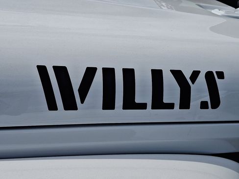 New 2025 Jeep Gladiator Sport image 4