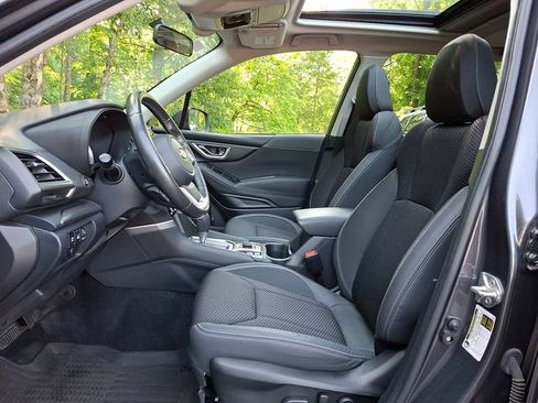 Used 2021 Subaru Forester Premium AWD/4WD image 14