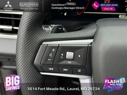 New 2025 Mitsubishi Outlander SE image 29