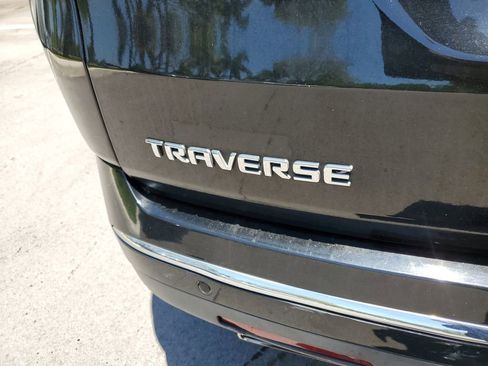 Used 2019 Chevrolet Traverse Premier w/ Driver Confidence II Package FWD image 6