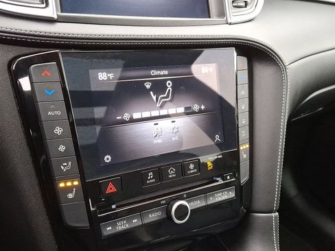 Certified 2022 INFINITI QX50 Luxe image 16