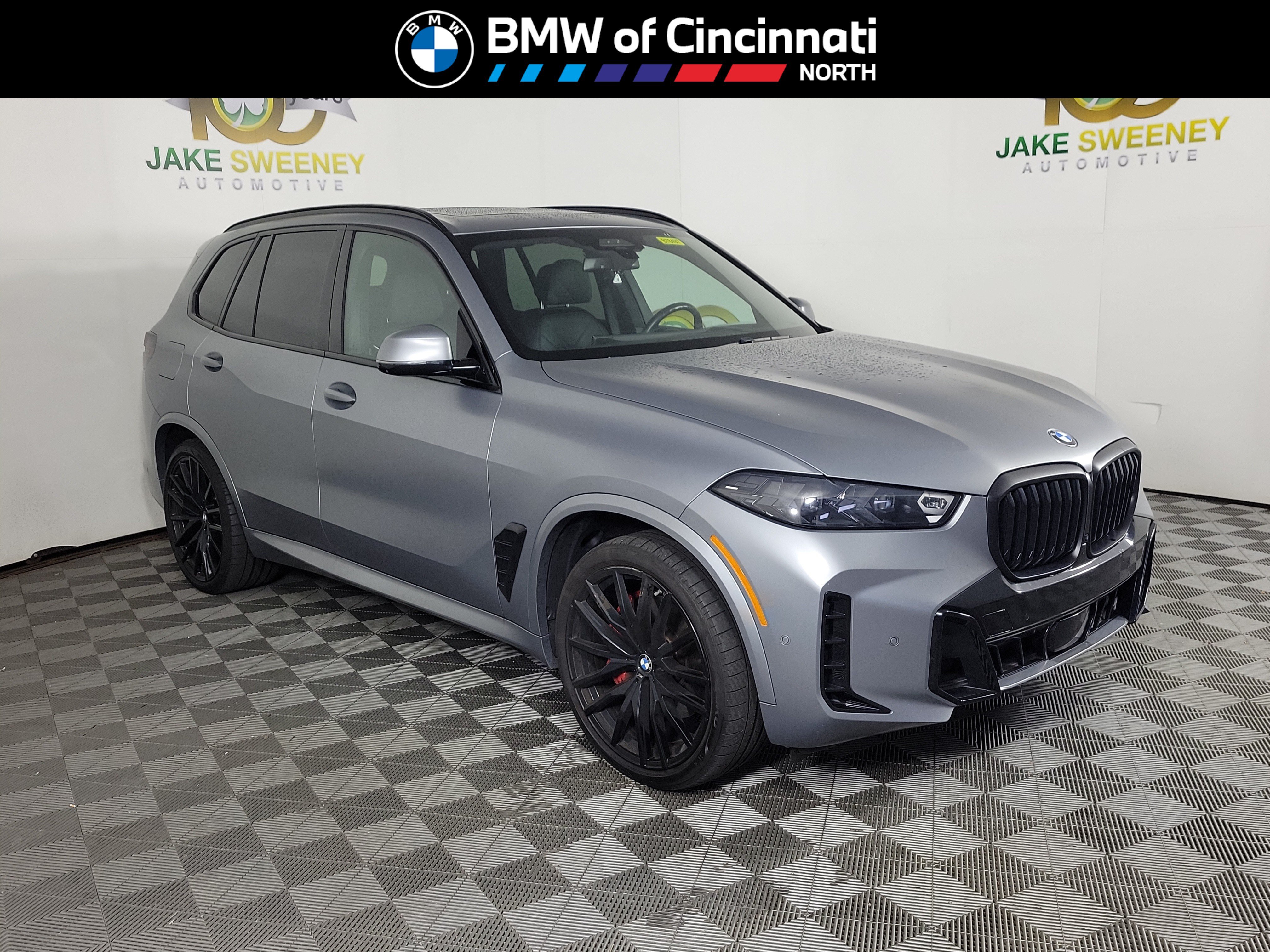 Certified 2025 BMW X5 xDrive40i w/ M Sport Package AWD/4WD image 1