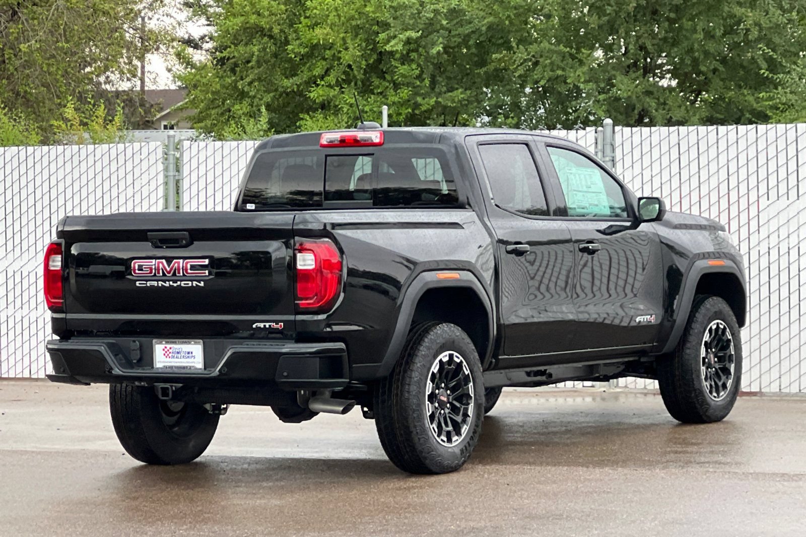 New 2026 GMC Canyon AT4 w/ Technology Plus Package AWD/4WD image 4