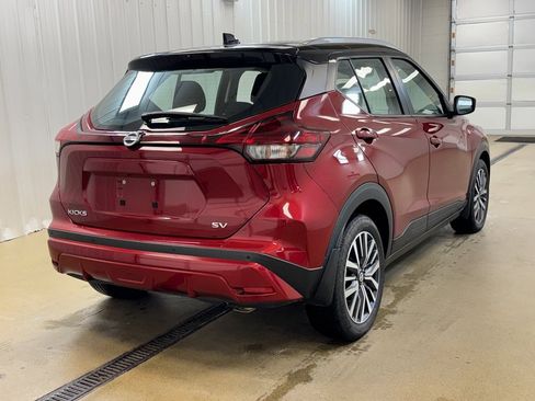 Used 2021 Nissan Kicks SV image 5