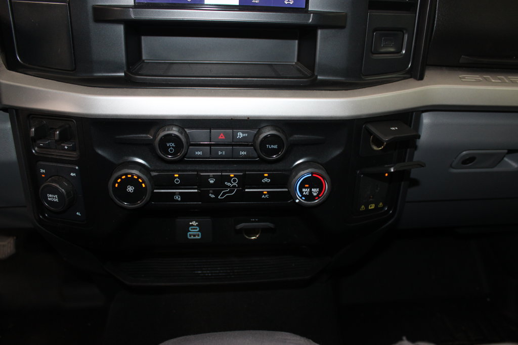 Used 2025 Ford F250 XLT AWD/4WD image 36