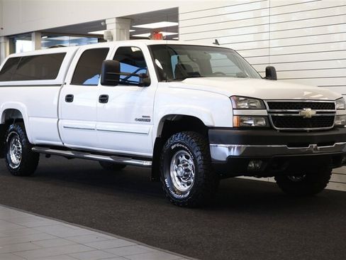 Used 2006 Chevrolet Silverado 2500 W/T AWD/4WD image 2