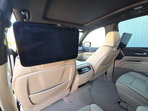 Used 2023 Cadillac Escalade ESV Premium Luxury w/ LPO, Radiant Package image 17