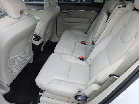 New 2026 Volvo XC90 B6 Ultra w/ Protection Package AWD/4WD image 10