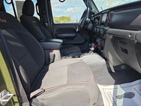 Used 2023 Jeep Gladiator Mojave image 10