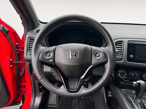 Used 2022 Honda HR-V Sport image 12