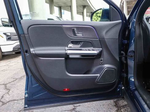 Used 2023 Mercedes-Benz GLA 250 w/ Premium Package image 23