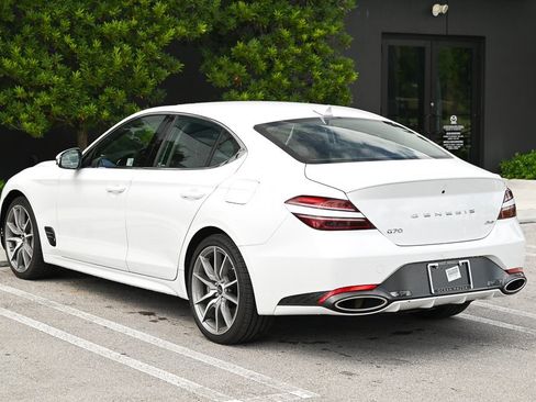 Used 2025 Genesis G70 2.5T image 6