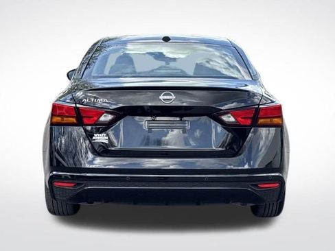 Used 2025 Nissan Altima 2.5 SV image 4