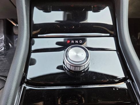 Used 2022 Jeep Grand Cherokee Overland RWD image 25
