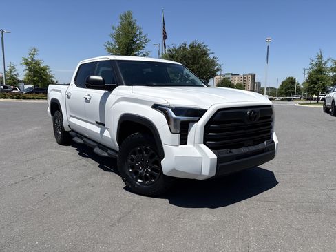 Used 2024 Toyota Tundra SR5 w/ SR5 Premium Package AWD/4WD image 2