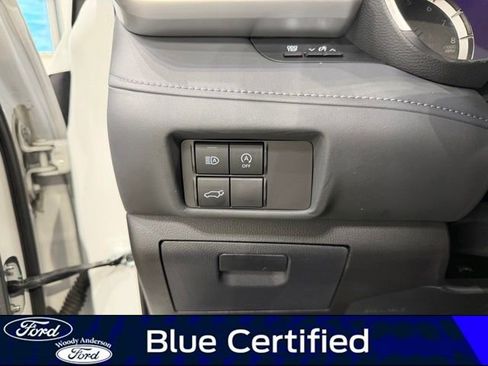 Used 2024 Toyota Highlander XSE FWD image 22