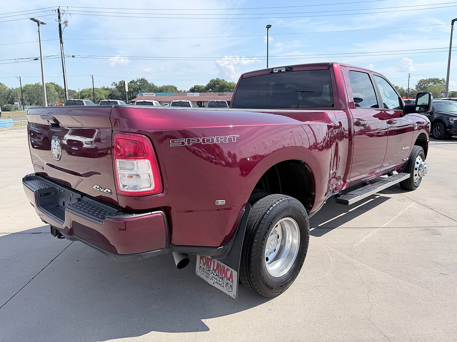 Used 2024 RAM 3500 Big Horn w/ Sport Appearance Package AWD/4WD image 7