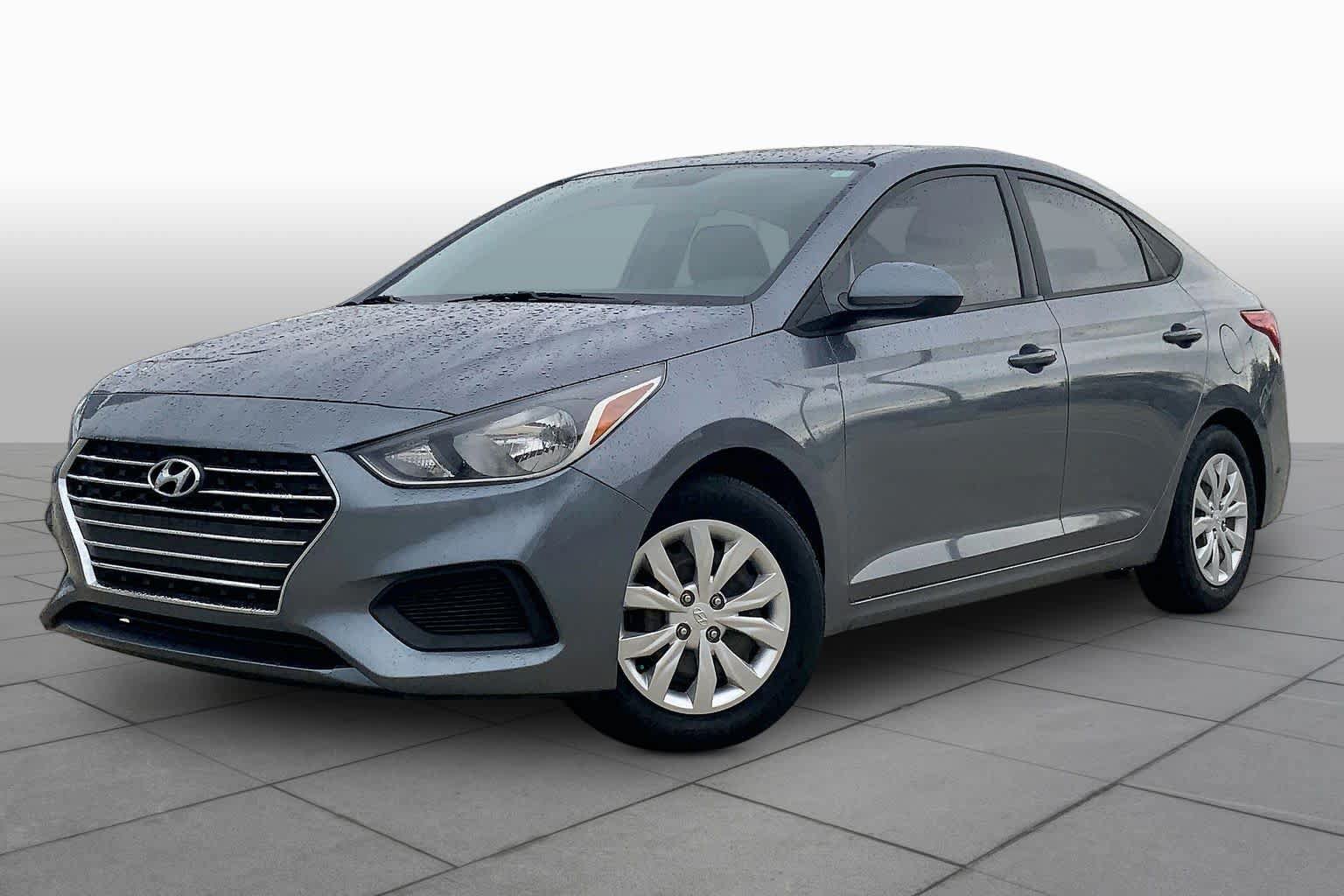 Used 2020 Hyundai Accent SE FWD image 1