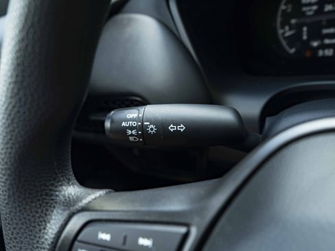 Used 2025 Honda HR-V LX image 23