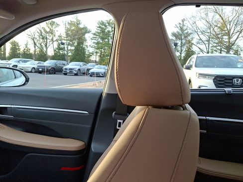 Certified 2025 Hyundai Sonata Limited image 17