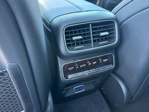 Certified 2025 Mercedes-Benz GLS 450 4MATIC image 27