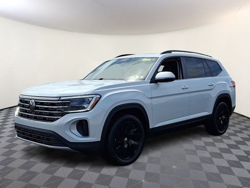 Used 2026 Volkswagen Atlas SE AWD/4WD image 3