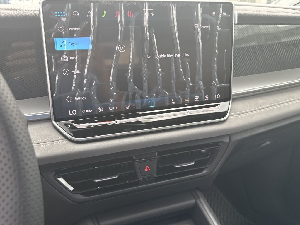New 2026 Volkswagen Tiguan SE R-Line FWD image 20