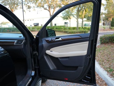 Used 2015 Mercedes-Benz ML 350 2WD image 54