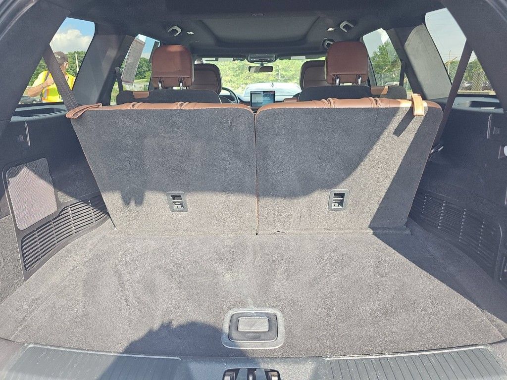 Used 2020 Lincoln Aviator Reserve w/ Equipment Group 201A AWD/4WD image 12