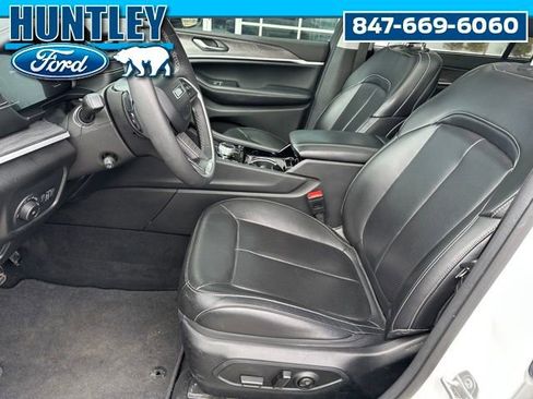 Used 2023 Jeep Grand Cherokee L Limited w/ Luxury Tech Group II AWD/4WD image 21