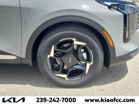 New 2026 Kia Sportage EX FWD image 7