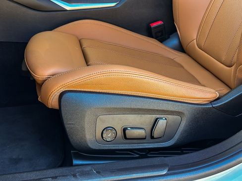 New 2025 BMW 330i xDrive Sedan w/ Convenience Package image 12