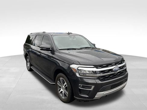 Used 2023 Ford Expedition Max Limited RWD image 3