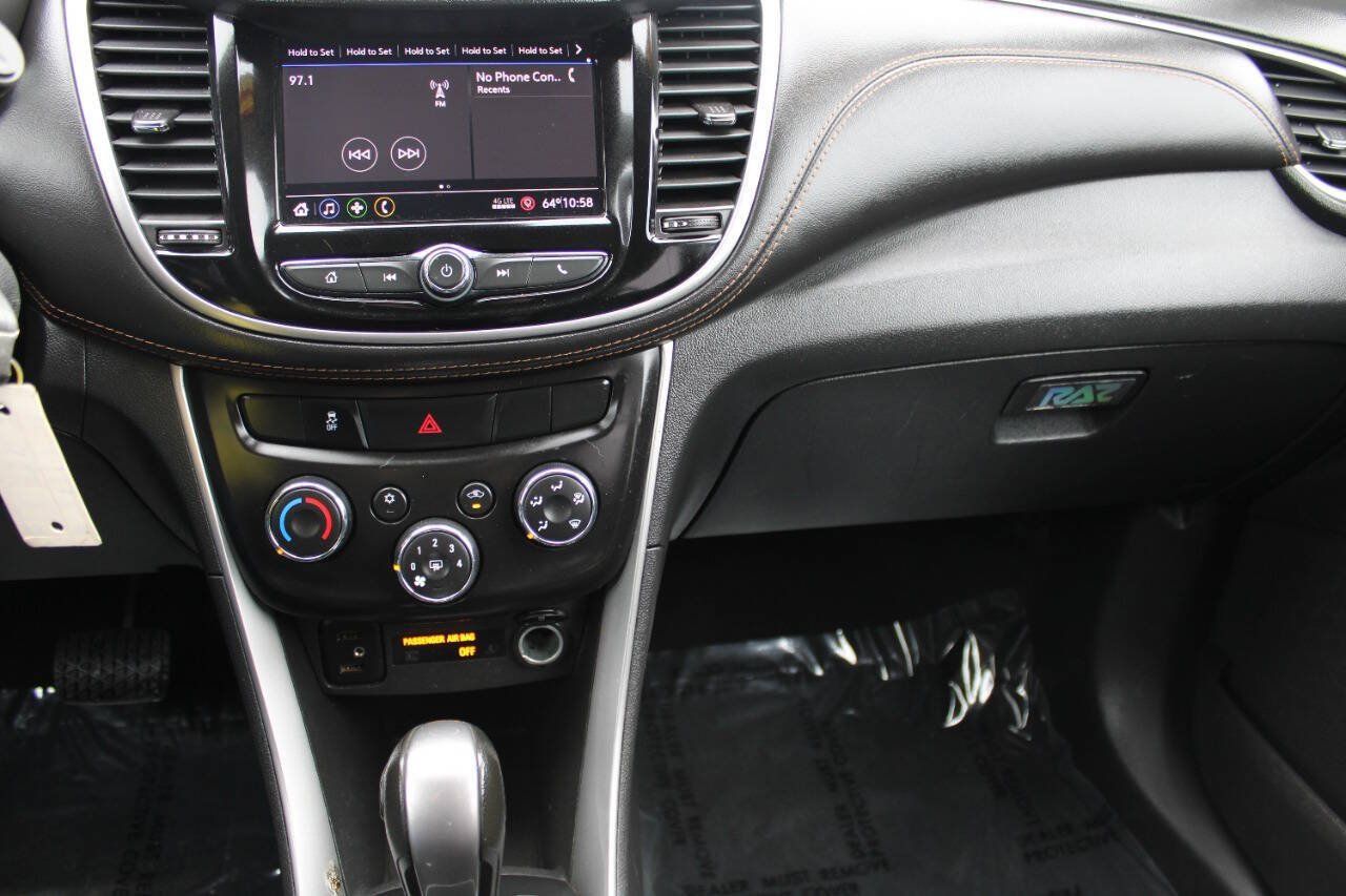 Used 2021 Chevrolet Trax LT AWD/4WD image 17