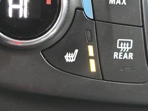 Used 2021 Chevrolet Traverse LT w/ LPO, Floor Liner Package image 11