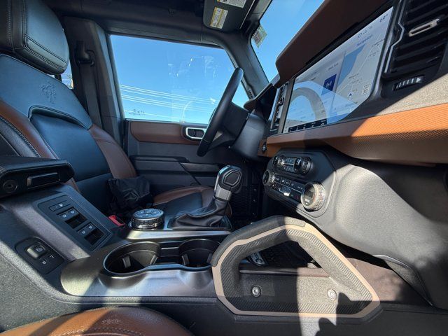 Used 2024 Ford Bronco Outer Banks w/ Sasquatch Package AWD/4WD image 17