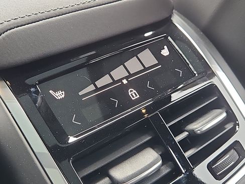 New 2026 Volvo XC60 B5 Ultra w/ Protection Package Premier image 12