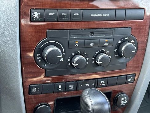 Used 2007 Jeep Grand Cherokee Limited AWD/4WD image 25