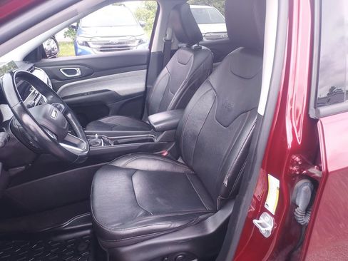 Used 2022 Jeep Compass Latitude w/ Sun and Sound Group AWD/4WD image 30