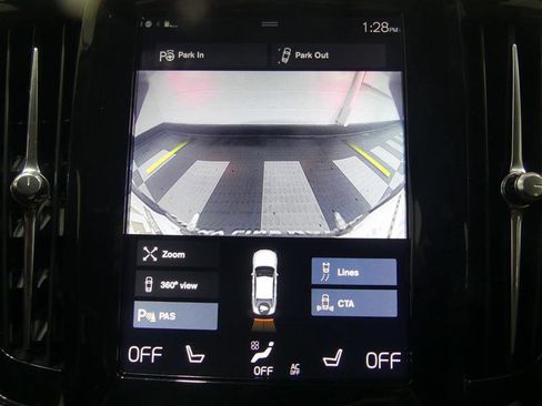 Used 2018 Volvo S90 T6 Inscription image 13